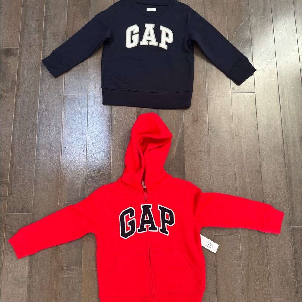NWT! Bundle of 2 baby gap fleece hoodie zip up & sweatshirt 3/4 years old